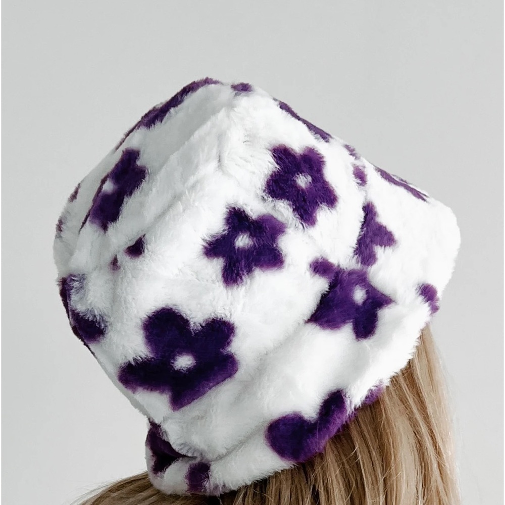 NWT Nanamacs Flower Print Faux Fur Purple Bucket Hat